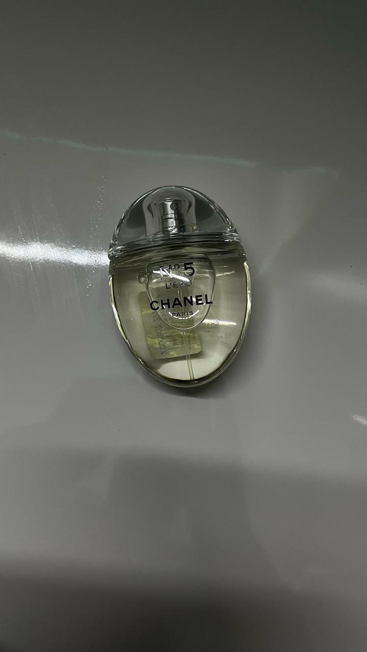 женская туалетная вода Chanel N°5 L'Eau объемом 50 мл.
