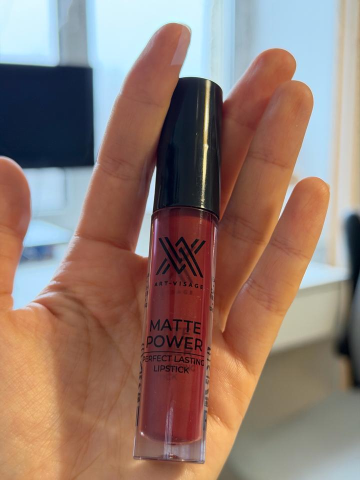 Стойкая губная помада art-visage