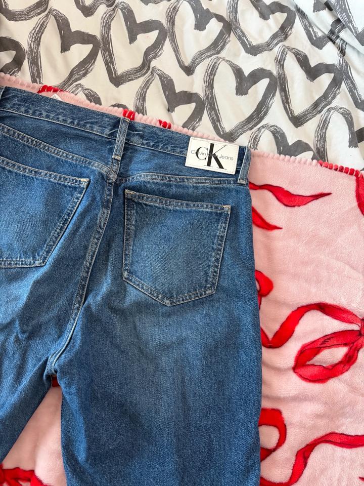 Джинсы Calvin Klein