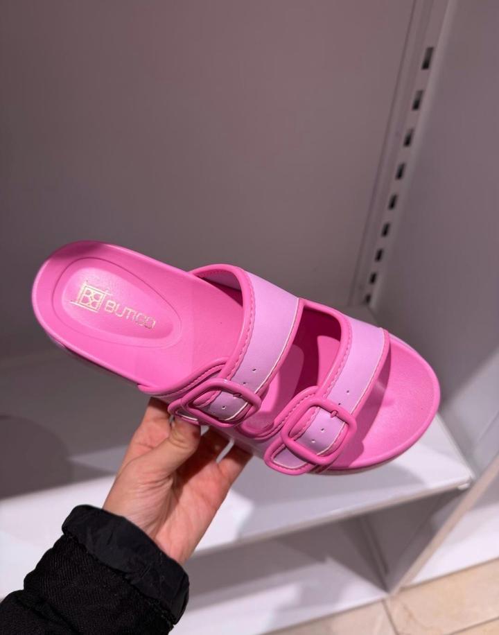 Женские шлепанцы Butigo