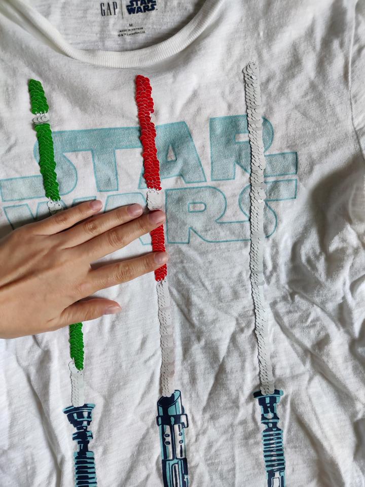 Футболка GAP Star Wars (Звездные войны) с объемными мечами, размер M (140-150 см