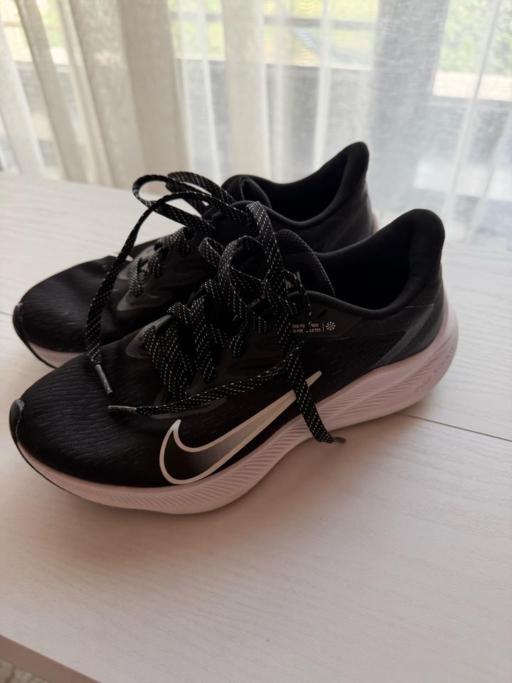 Nike кроссовки оригинал
