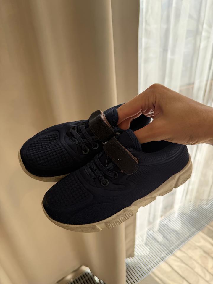 Кроссовки синие детские