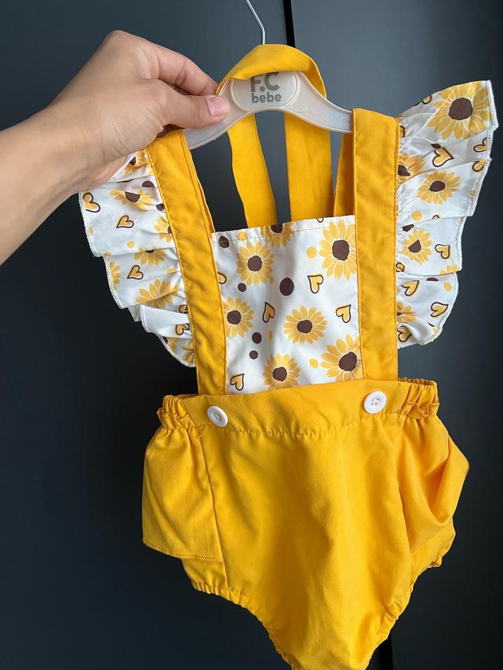 Яркий комплект для малышки 💛