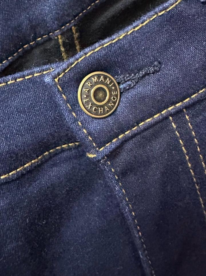 Джинсы Armani Exchange