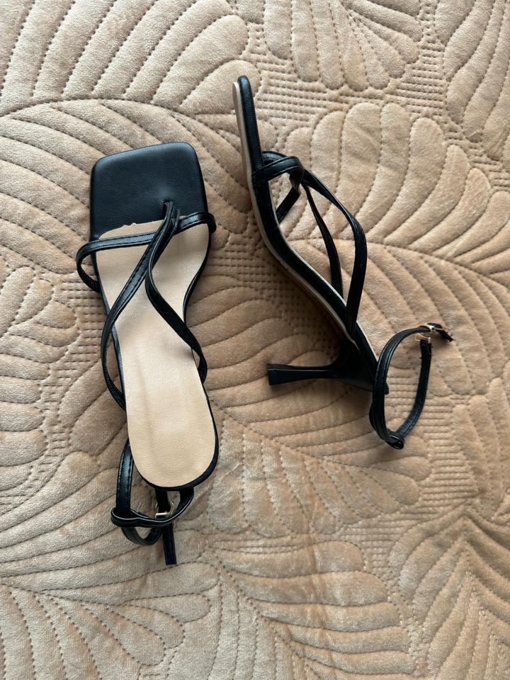 Новые босоножки