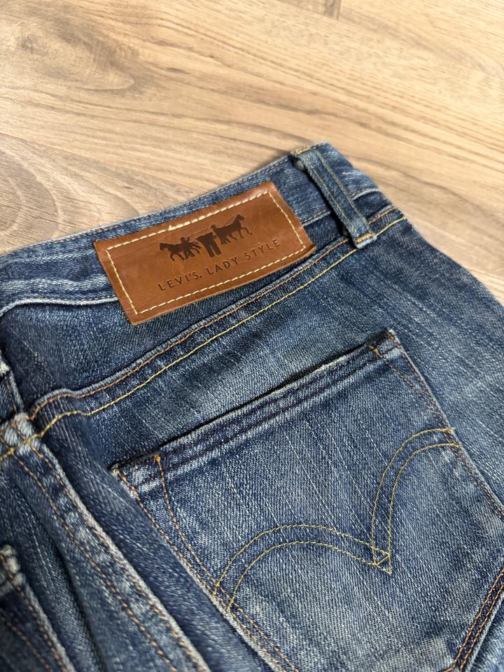 Джинсы Levi’s lady style