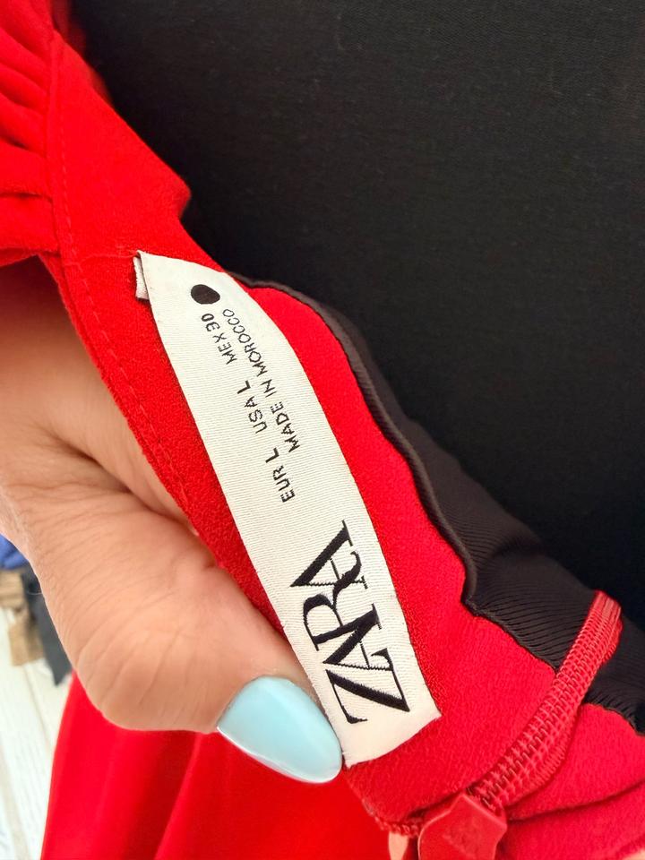Красное платье Zara