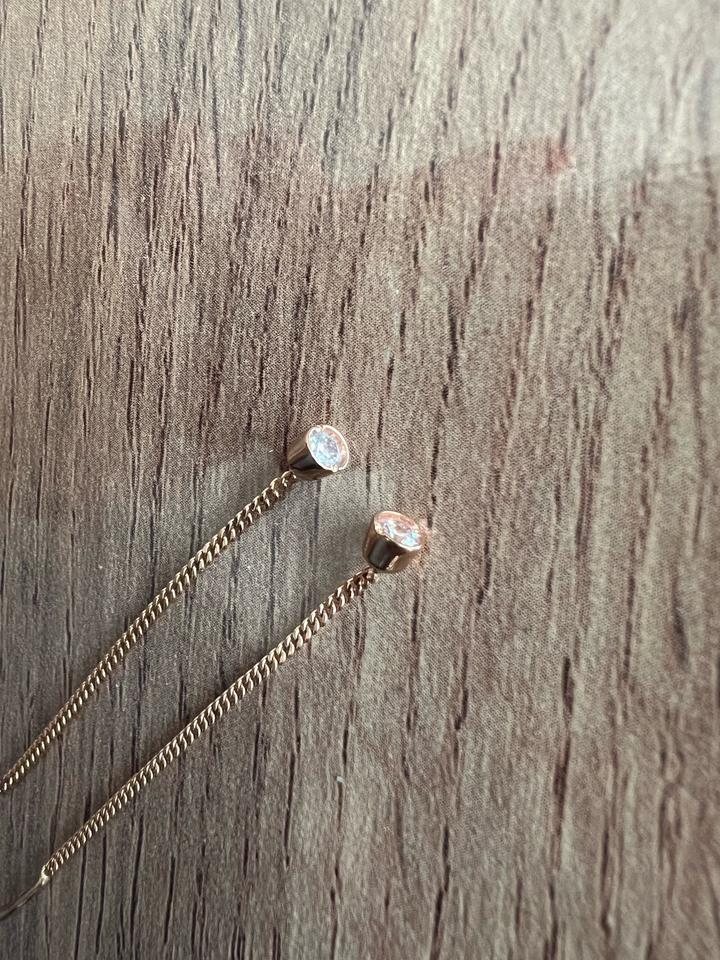 Серьги гвоздики-цепочки висячие золото 585 и фианиты