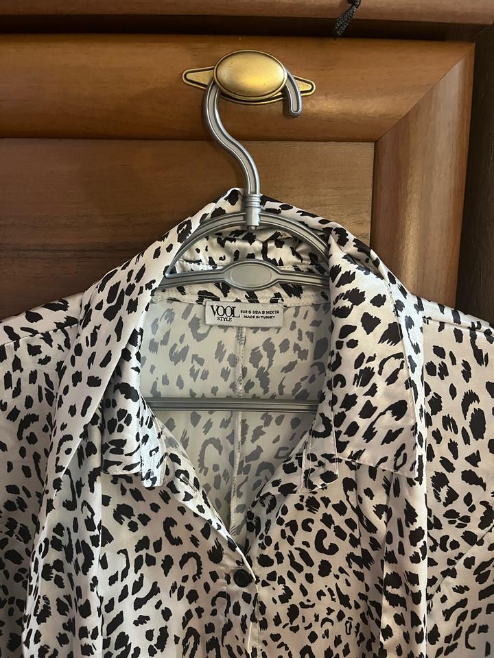 Белое леопардовое платье