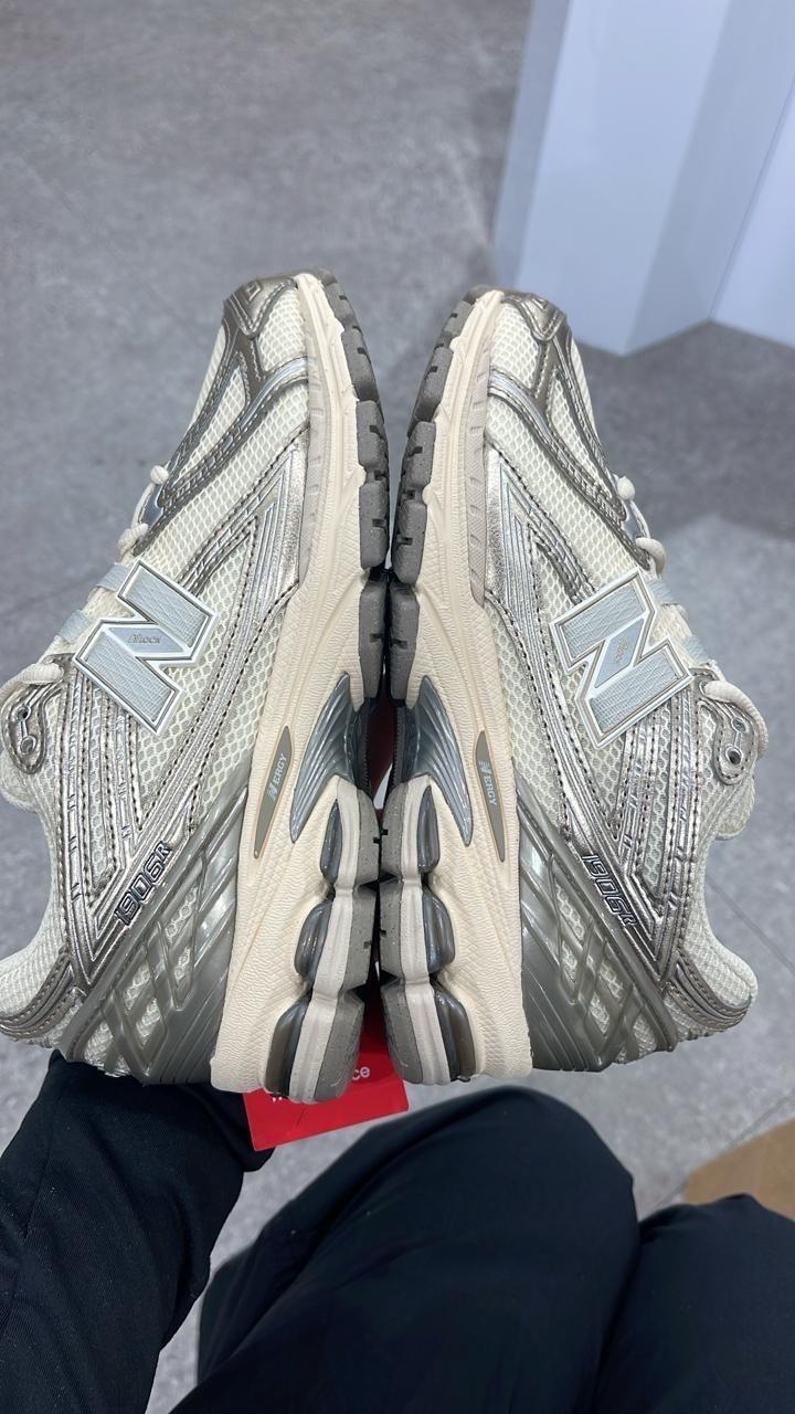 Кроссовки new balance ivory i906r