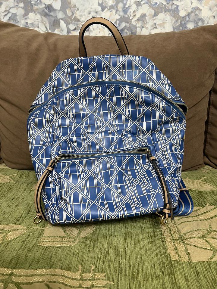 Голубой рюкзак