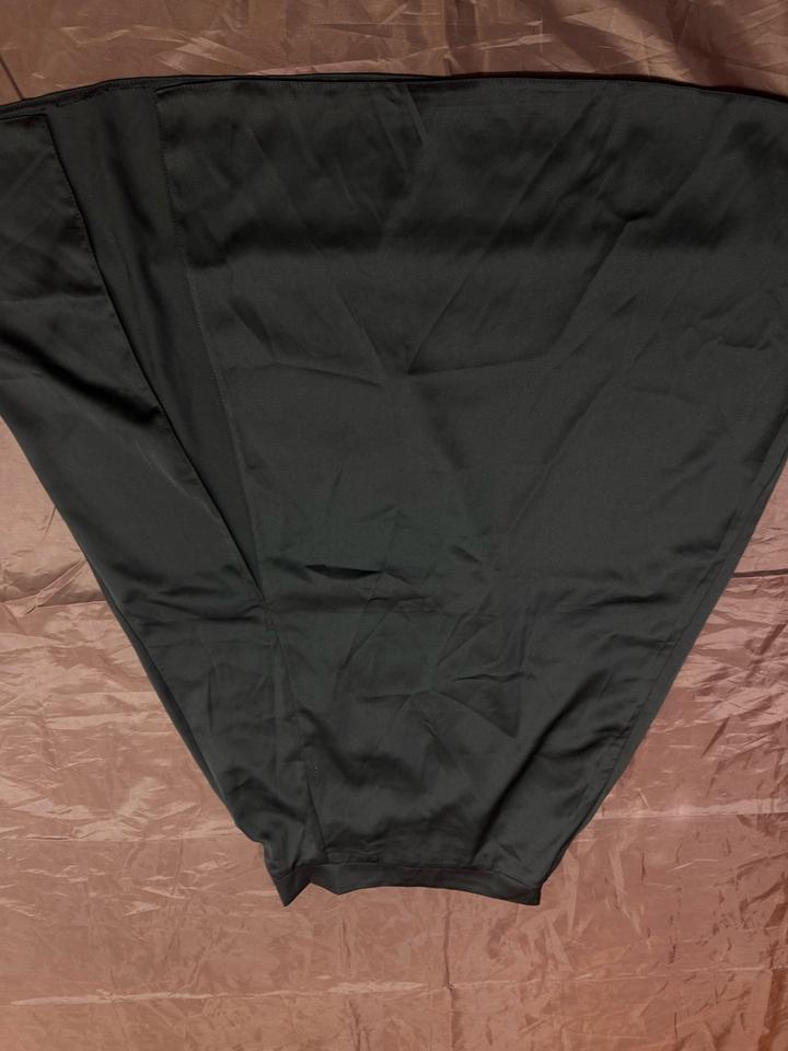 атласовая юбка