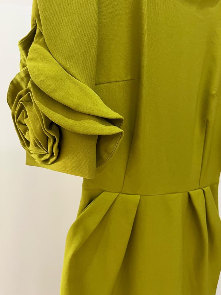 Платье лаймовое 💚 по фигуре, стильное, 42