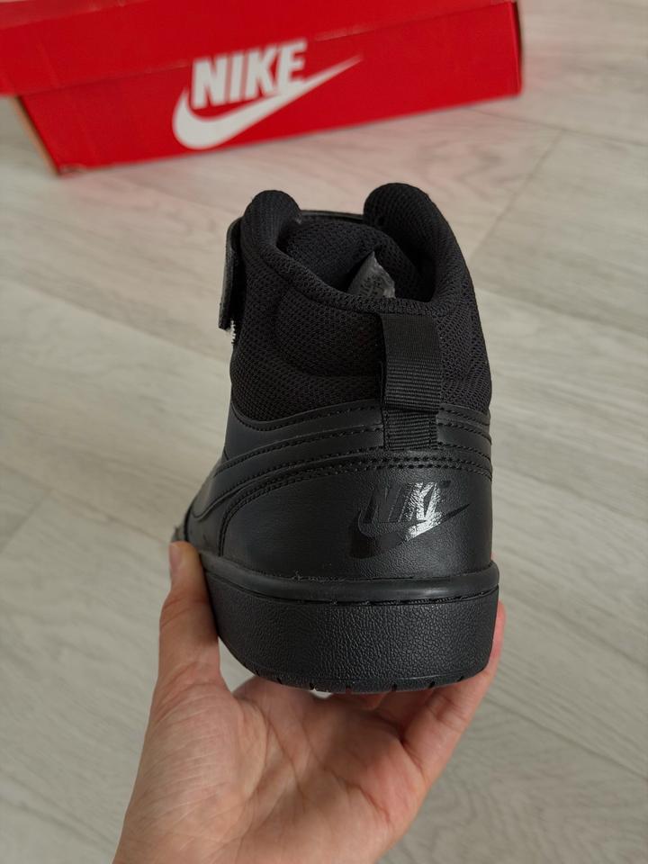 Кроссовки Nike