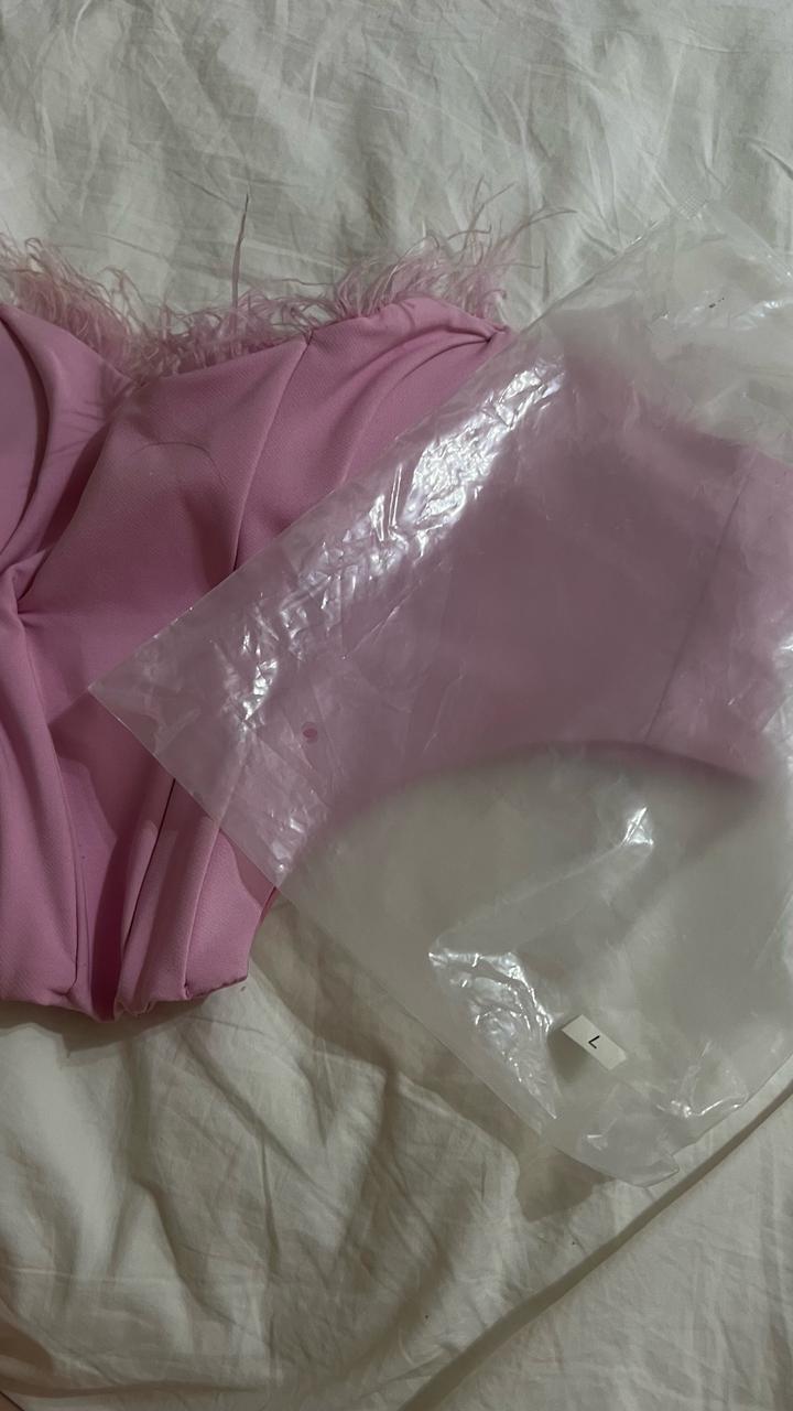 Новый корсет розовый с перьями