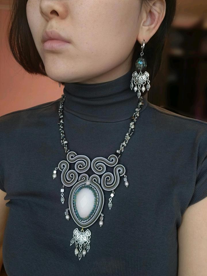 Украшение ручной работы. Казахский стиль