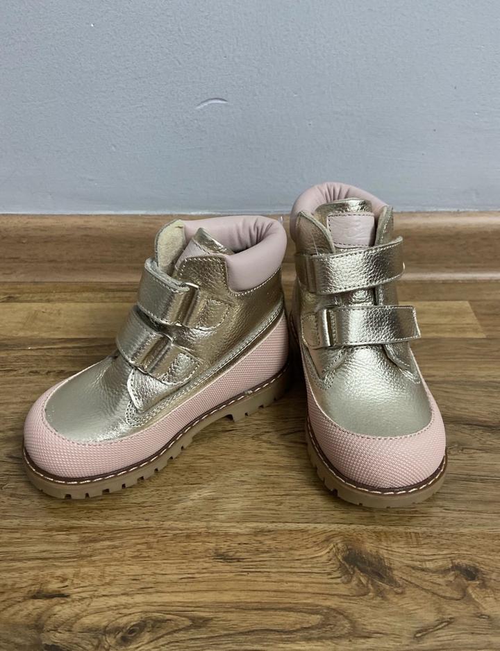 Ботинки на девочку