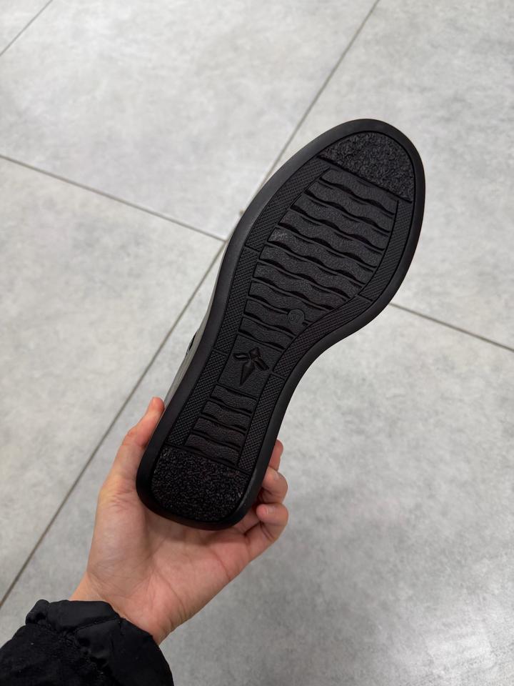 Новая обувь