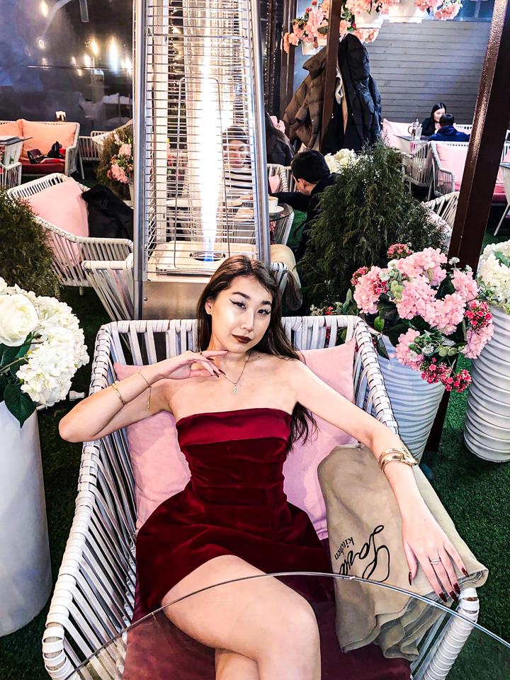 Бархатное красное платье