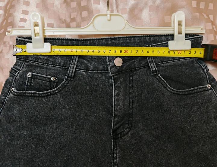 Джинсы бананы