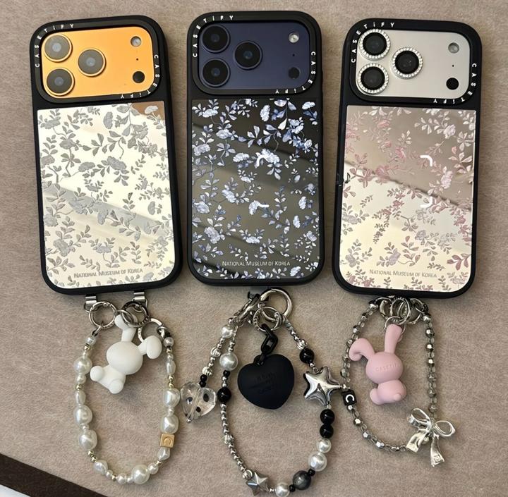 Чехлы на iPhone