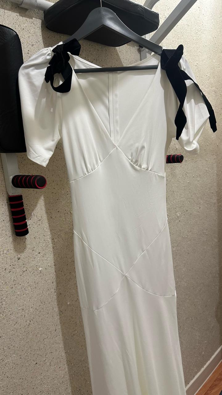 Платье кендалл новое с биркой