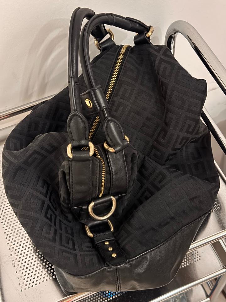 Сумка Givenchy
