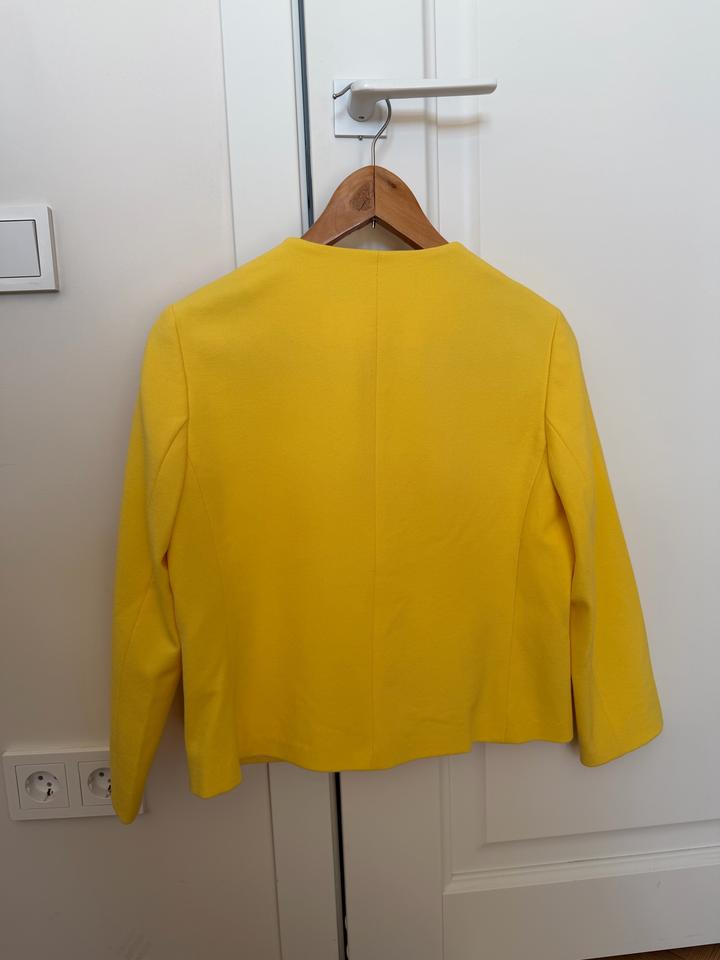 Пиджак желтый zara