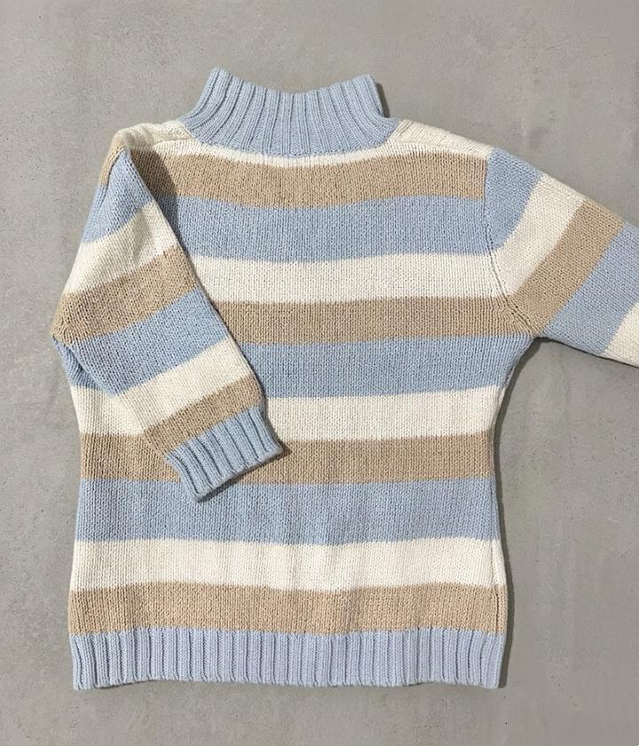 Джемпер в полоску с воротником