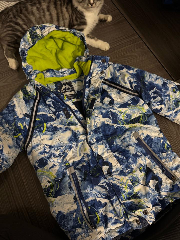 Куртка в хорошем состоянии