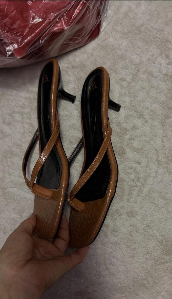 Шлепки zara