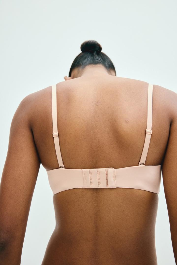 Бежевый бюстгальтер H&M 75C