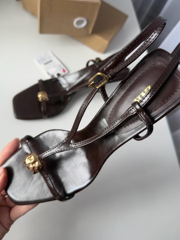 Босоножки Zara