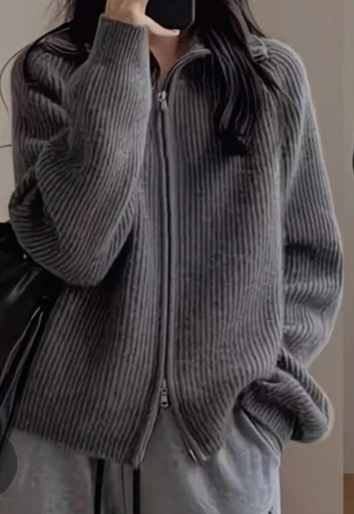 Тёплый серый кардиган