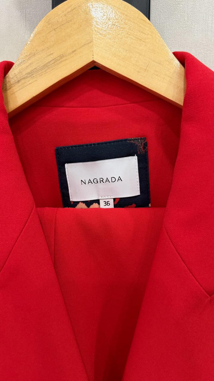Брючный костюм от бренда Nagrada