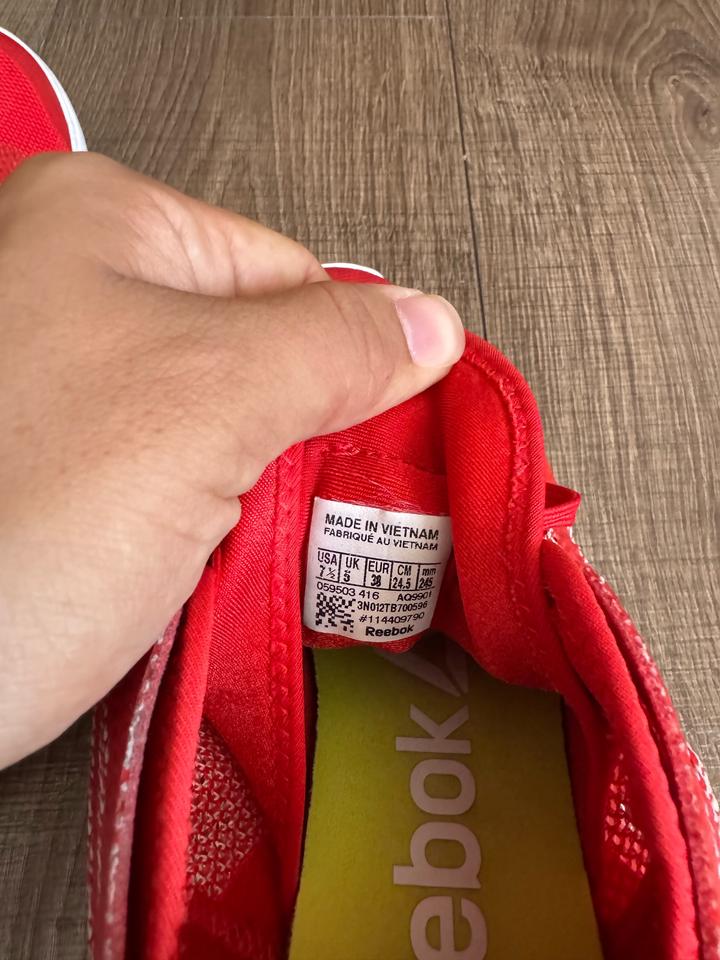 Reebok кроссовки