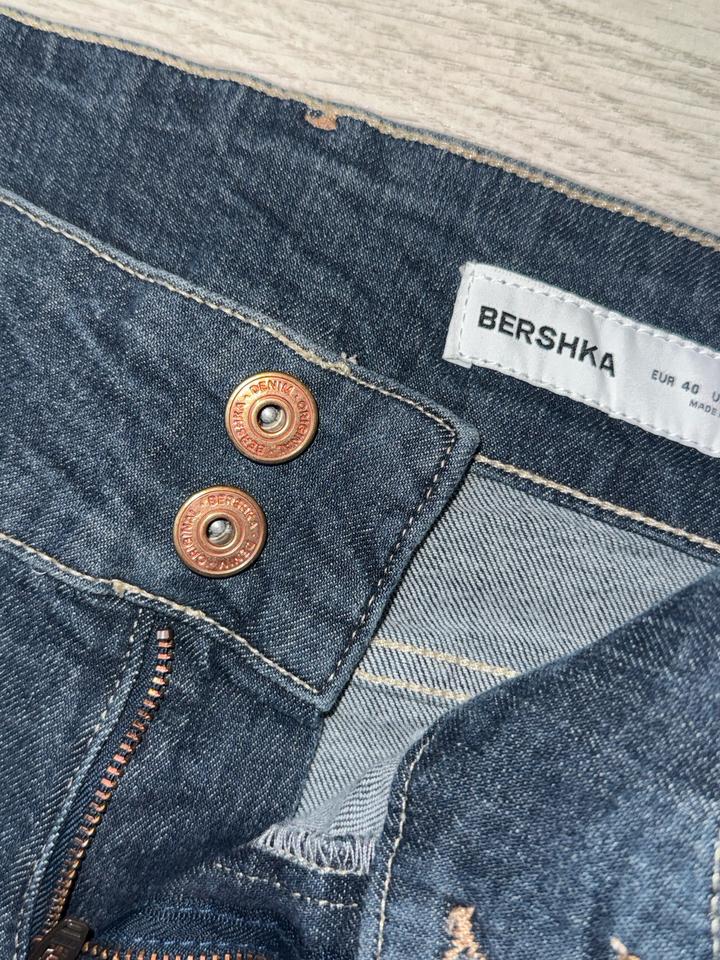 джинсы bershka