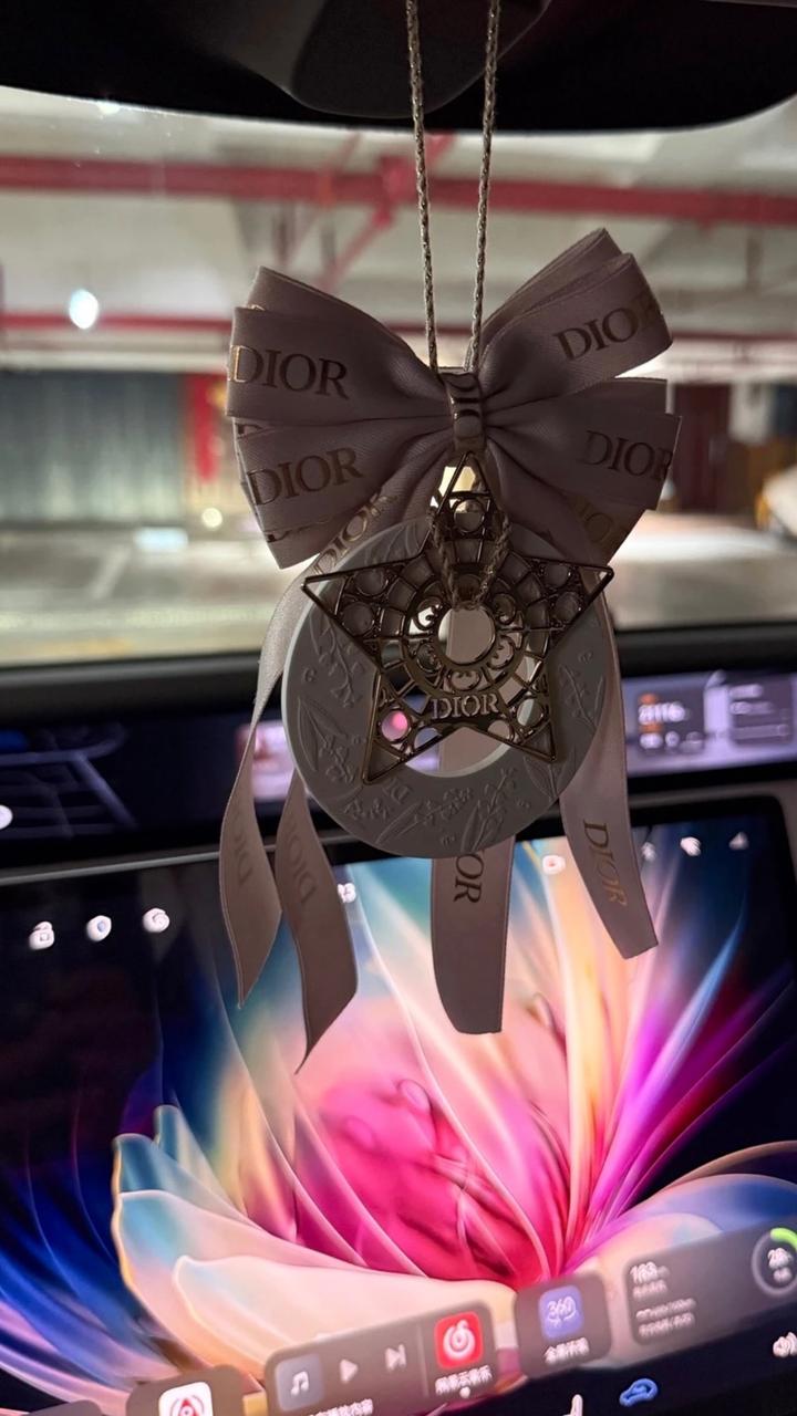 Ароматизатор Саше от Dior