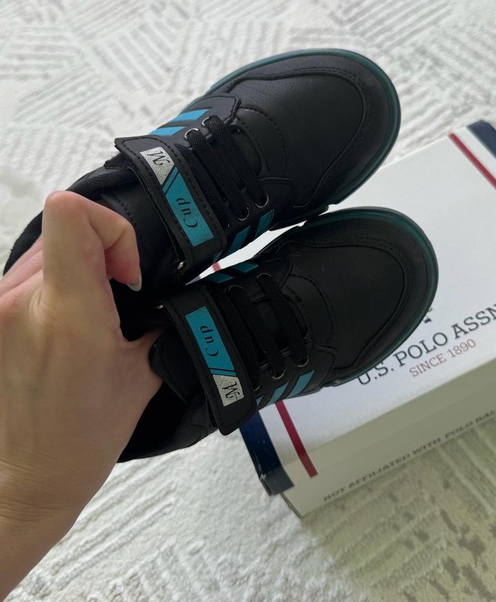 Десткие кроссовки