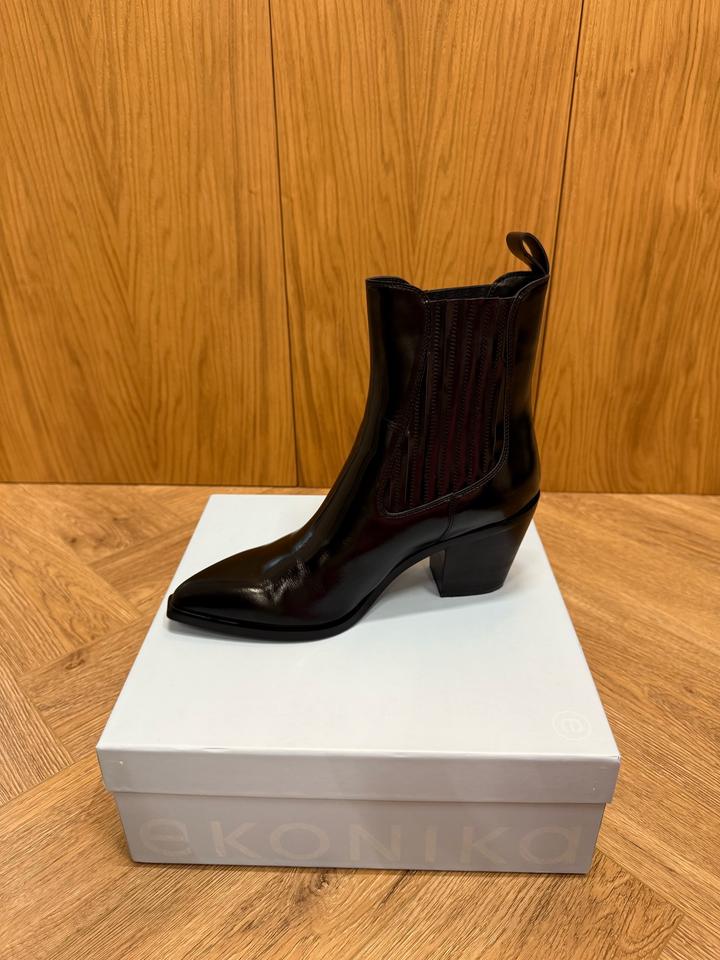 Ботильоны/казачки Econika