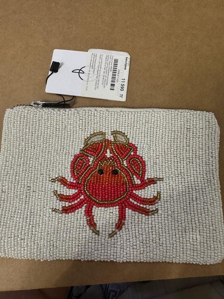 Продам новую косметичку