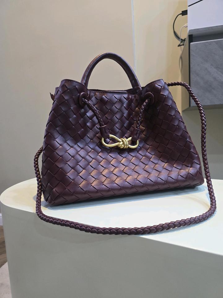 Сумка в стиле Bottega Veneta