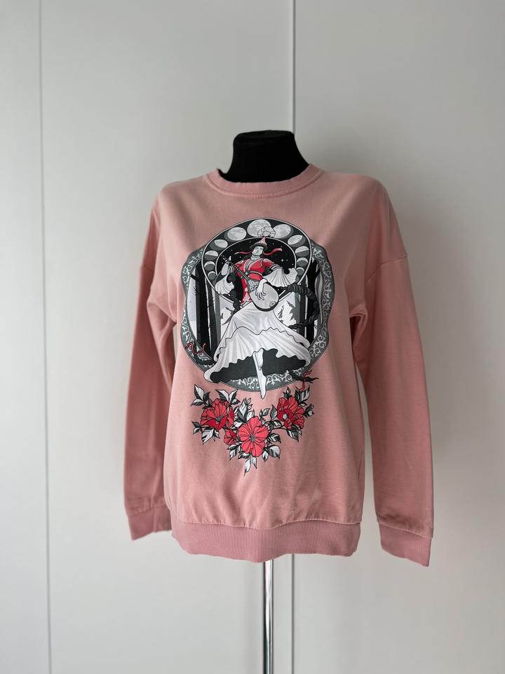 Толстовка в национальном стиле