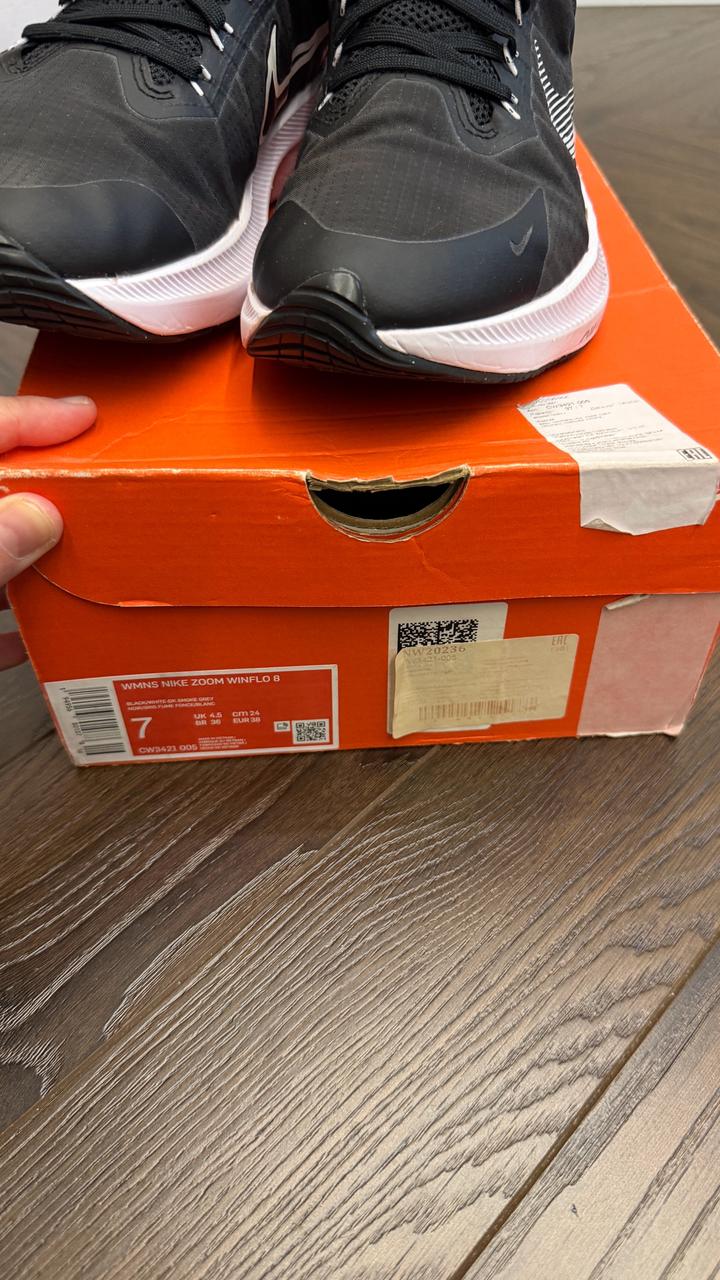 Кроссовки в зал Nike оригинал с коробкой 38 размер