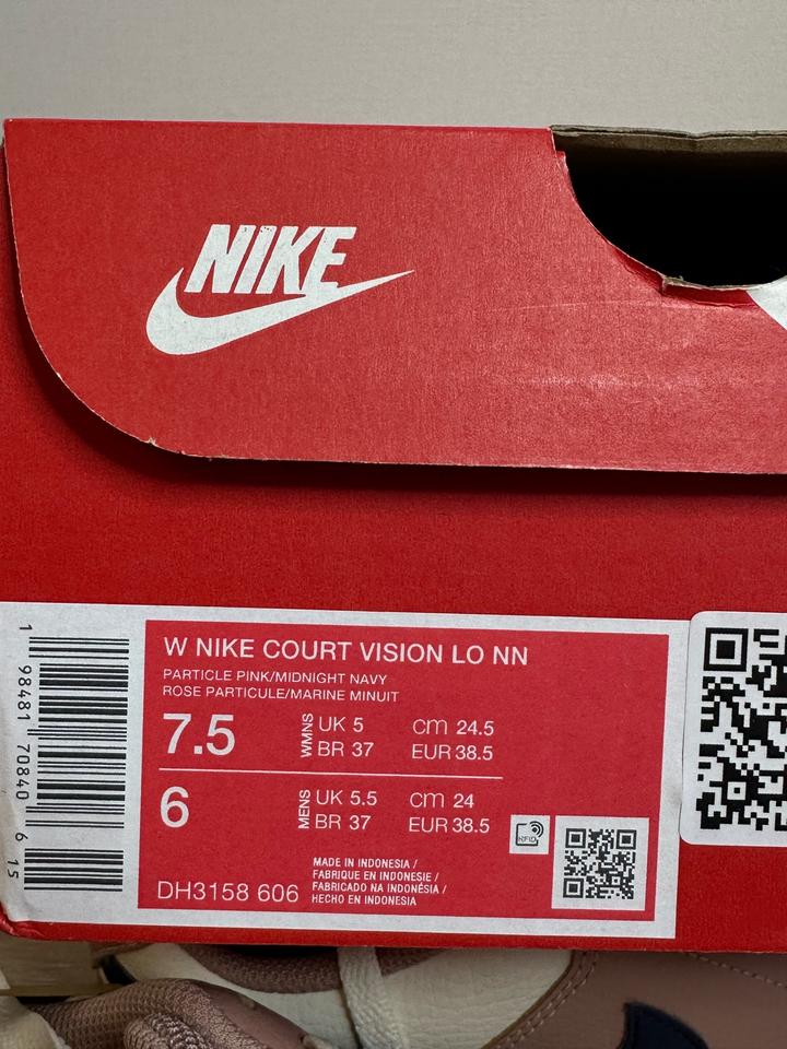 Кроссовки Nike оригинал новые в упаковке