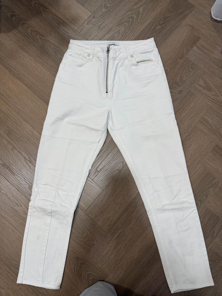 Белые джинсы Sandro