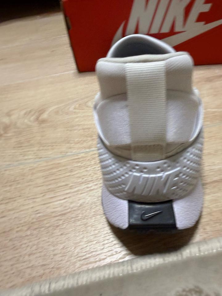 Nike кроссовки