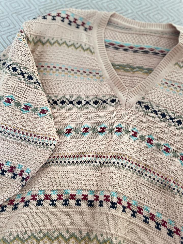 Джемпер вязаный, винтажный, оригинальный.