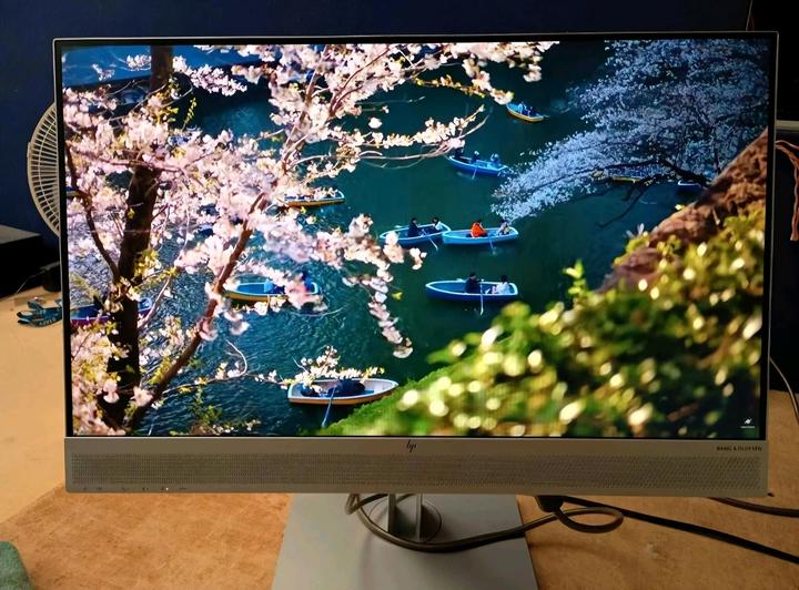 Продам монитор HP EliteDisplay E243/24